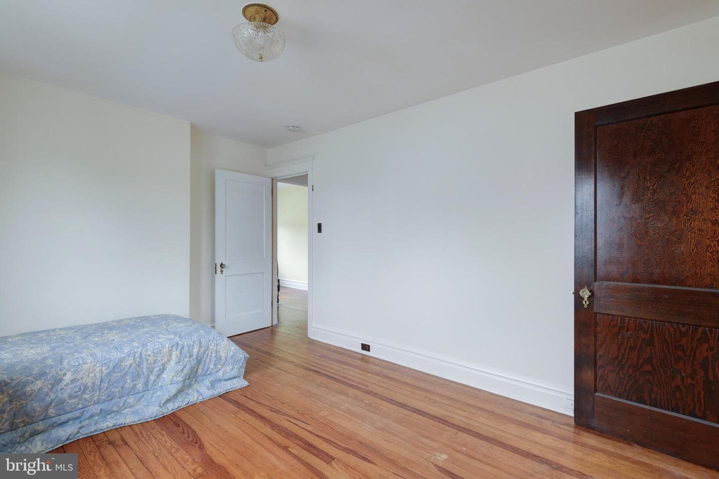 220 S 5th Street photo 23