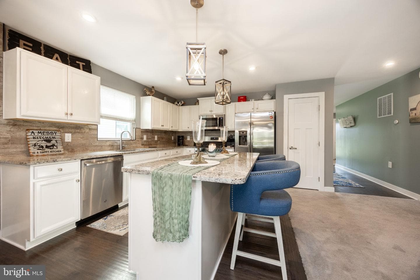 214 Folin Street photo 9