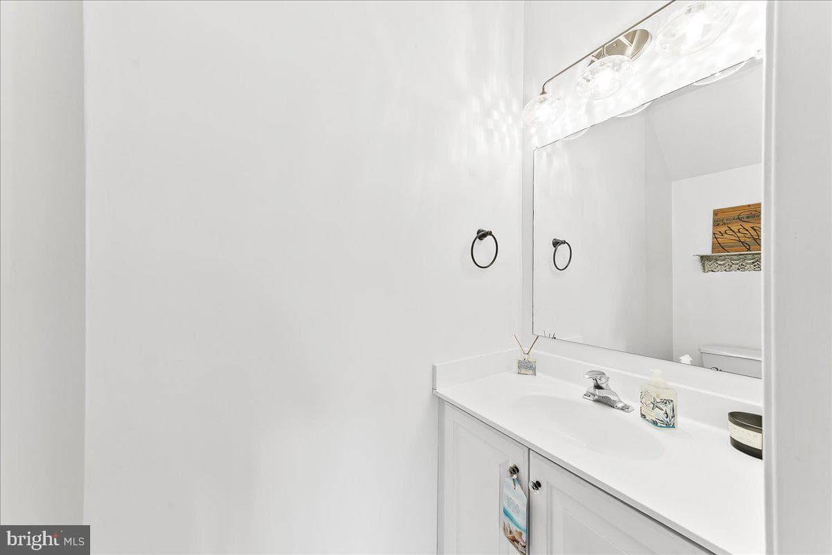 706 Whispering Brooke Dr # 706 photo 34