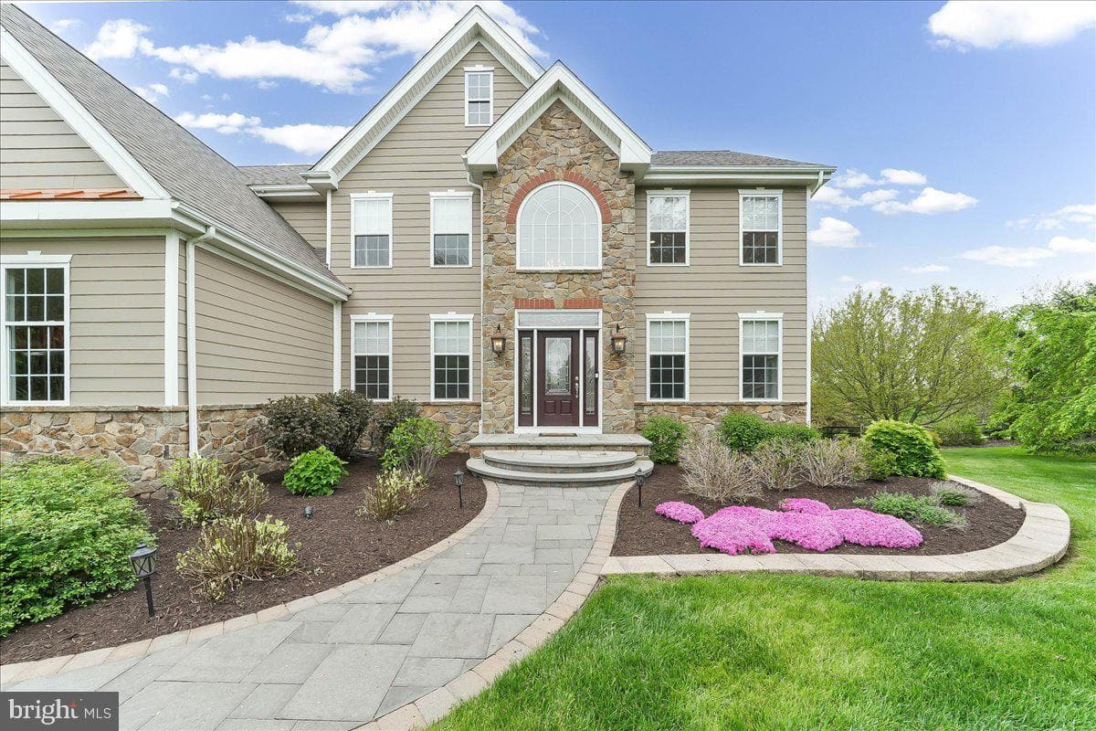 86 Mccormick Way photo 7