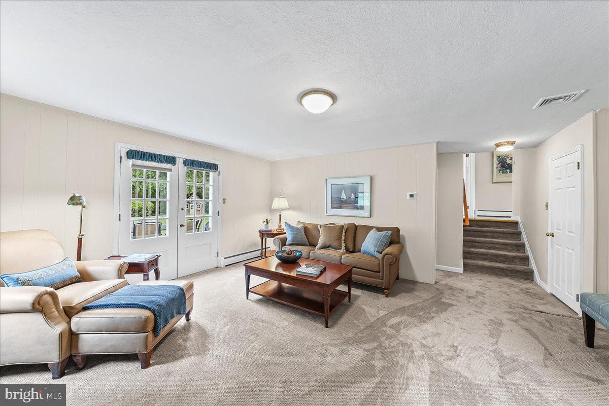 1026 Waltham Road photo 24