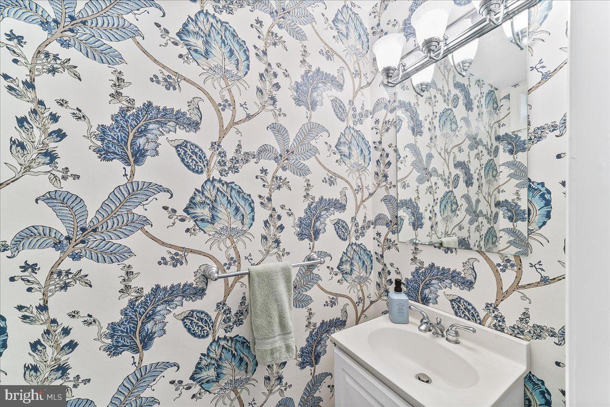 1026 Waltham Road photo 26
