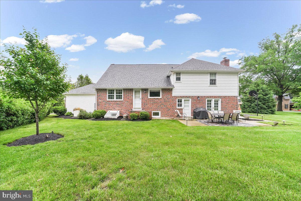 1026 Waltham Road photo 45
