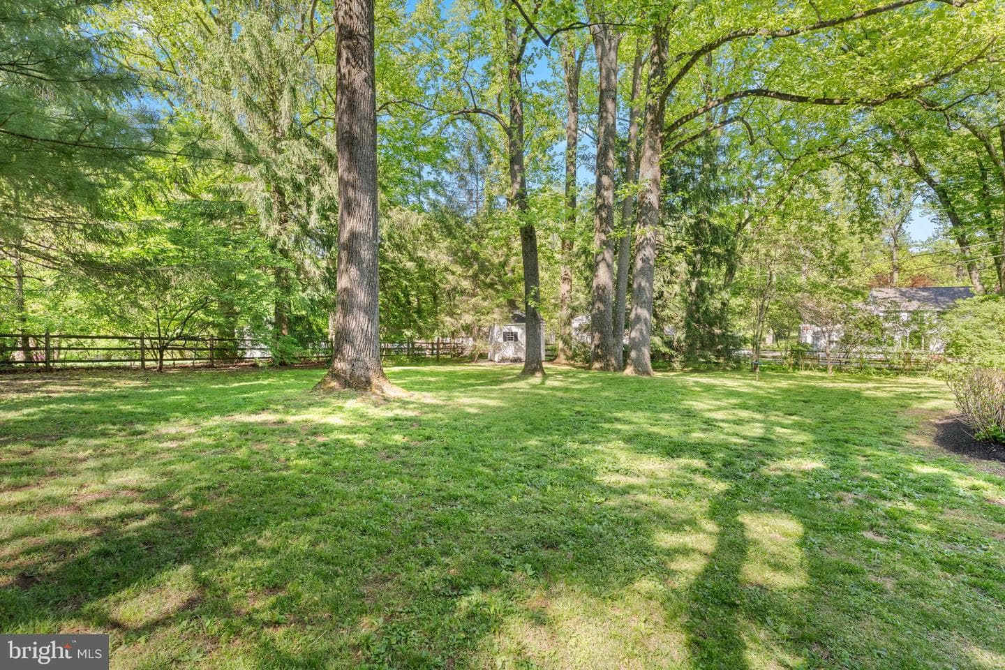 213 Spencer Road photo 38