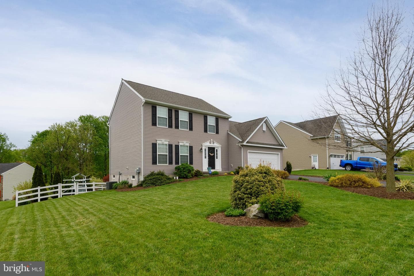 432 Highland Court photo 2