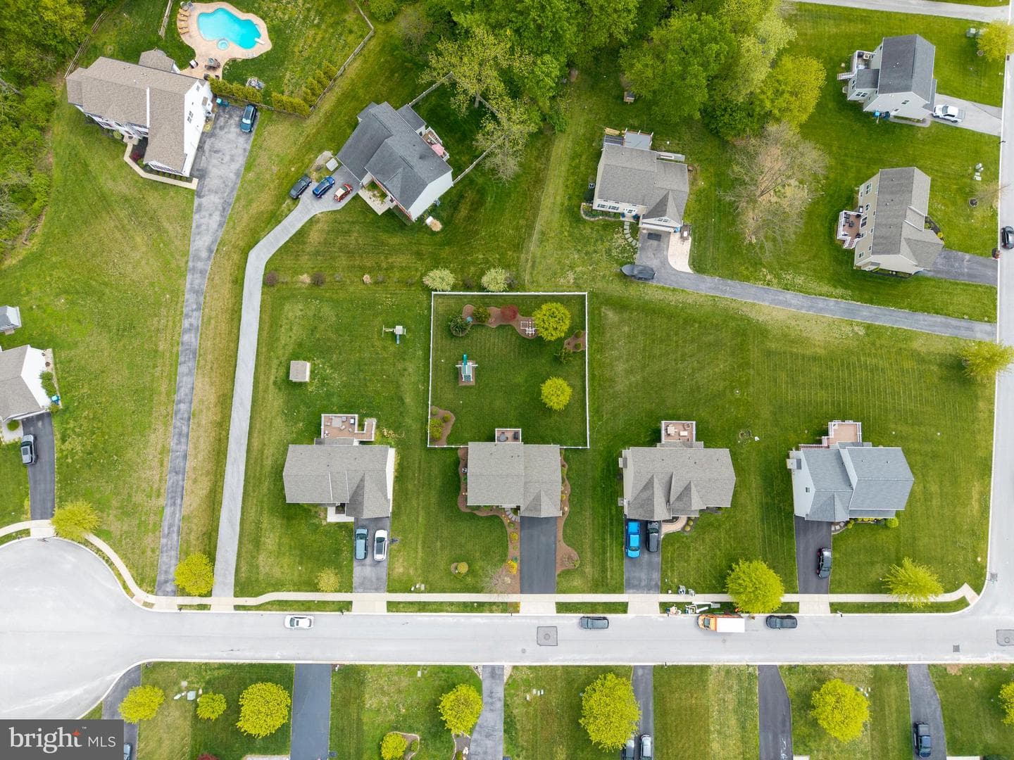 432 Highland Court photo 41
