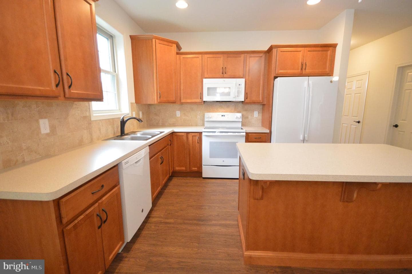 252 Honeycroft Boulevard photo 4