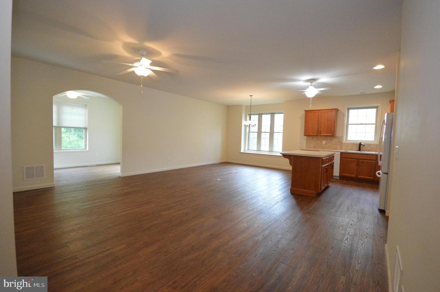 252 Honeycroft Boulevard photo 6
