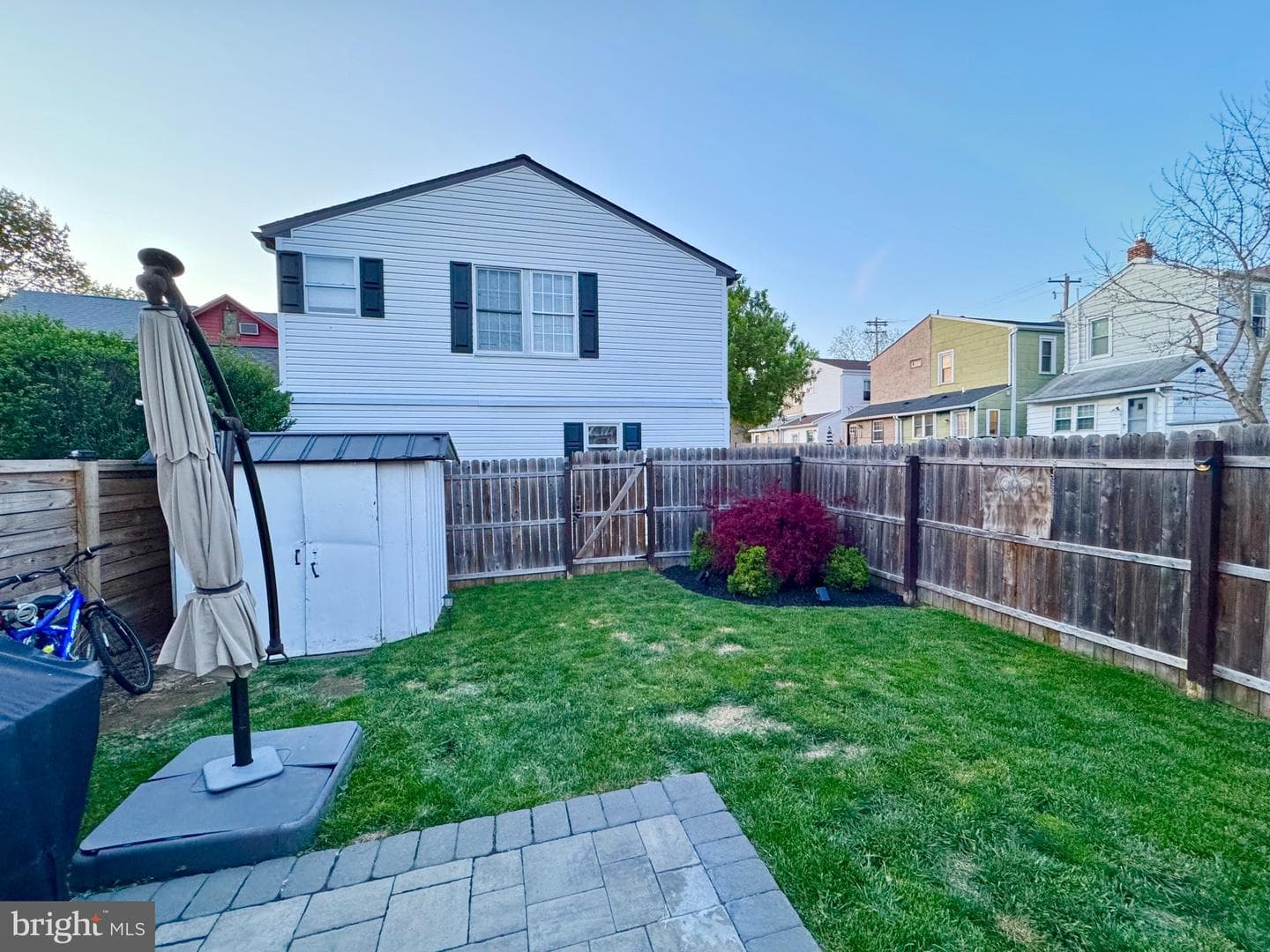 387 E Nields Street photo 16