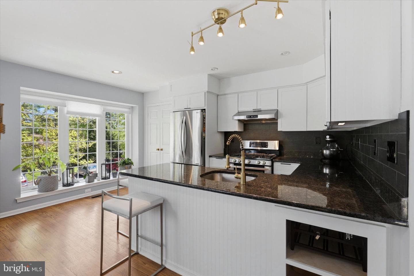 60 Cabot Drive photo 16