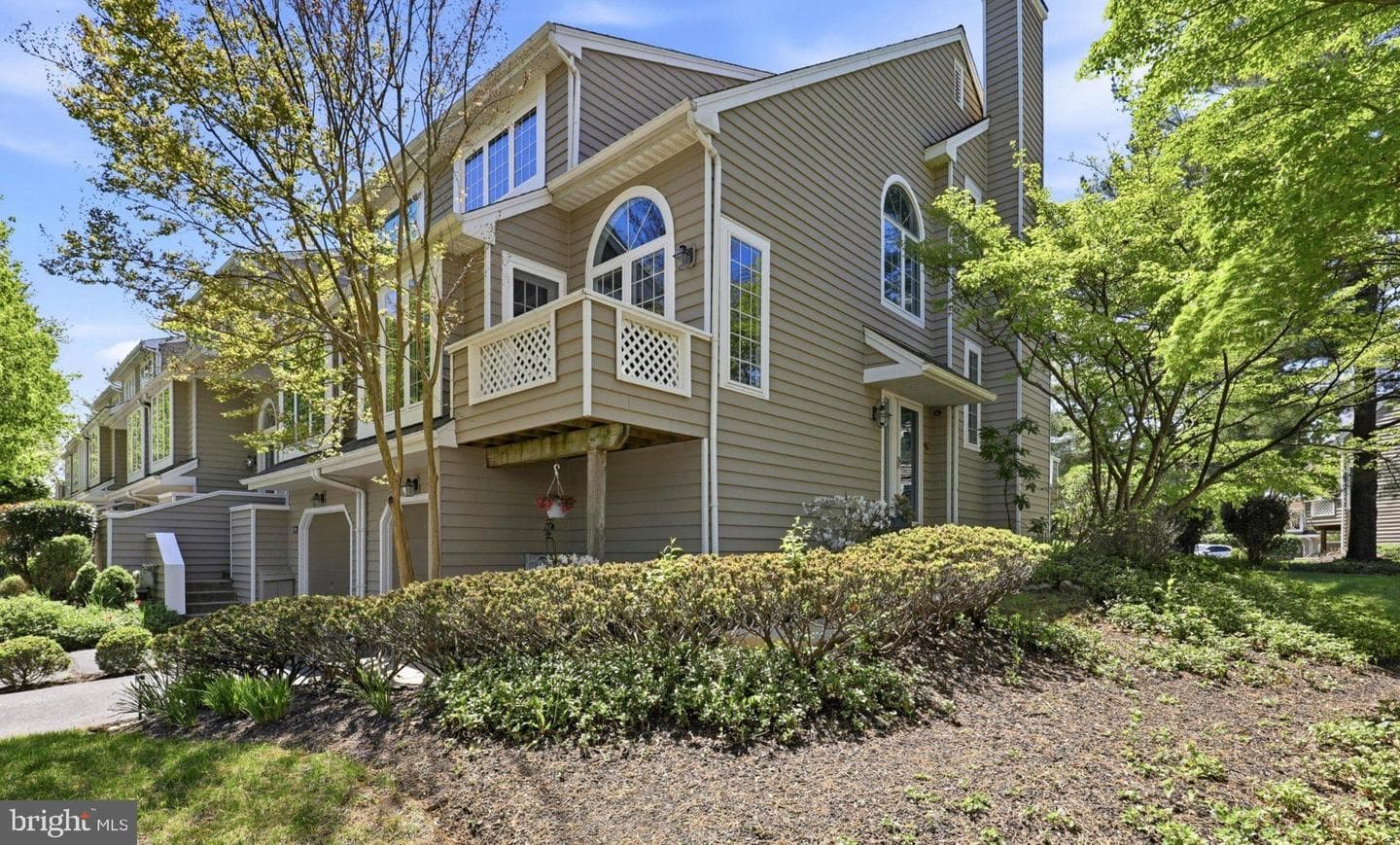 60 Cabot Drive photo 25
