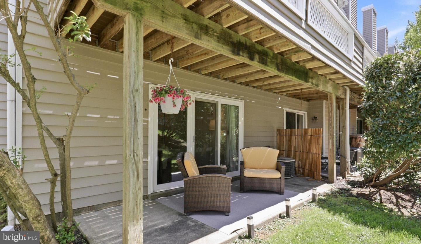 60 Cabot Drive photo 26