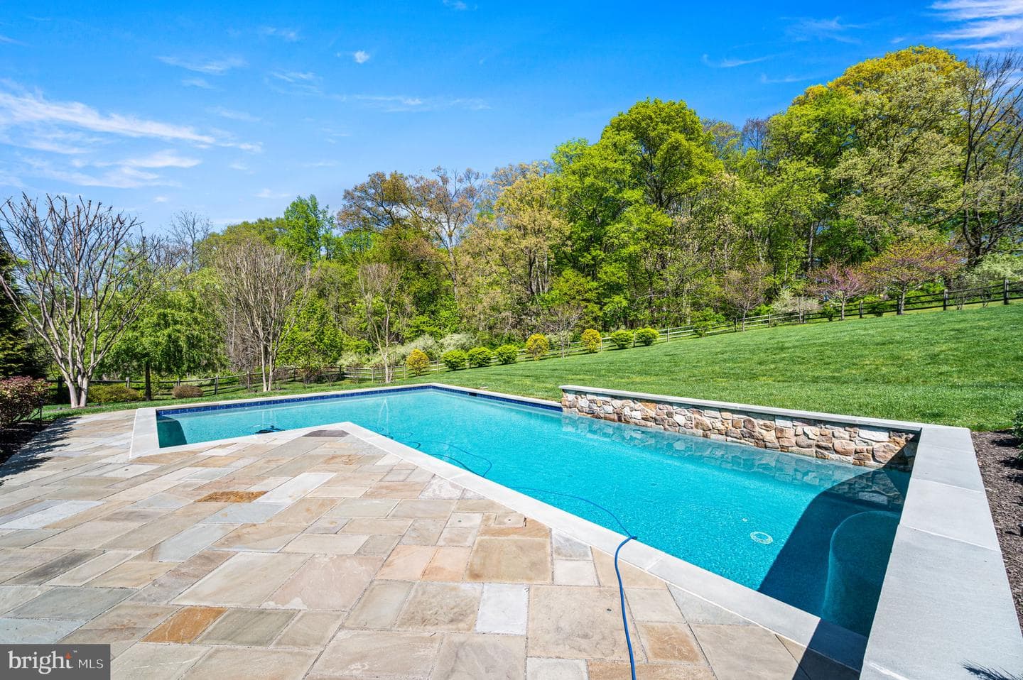 26 Colonial Drive photo 28