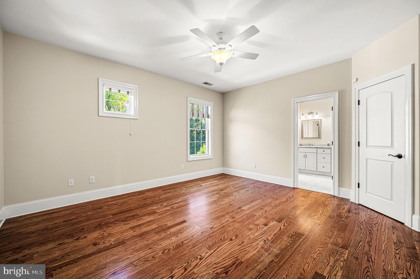 26 Colonial Drive photo 42