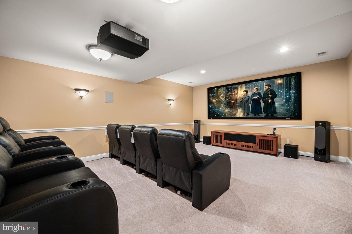 26 Colonial Drive photo 48