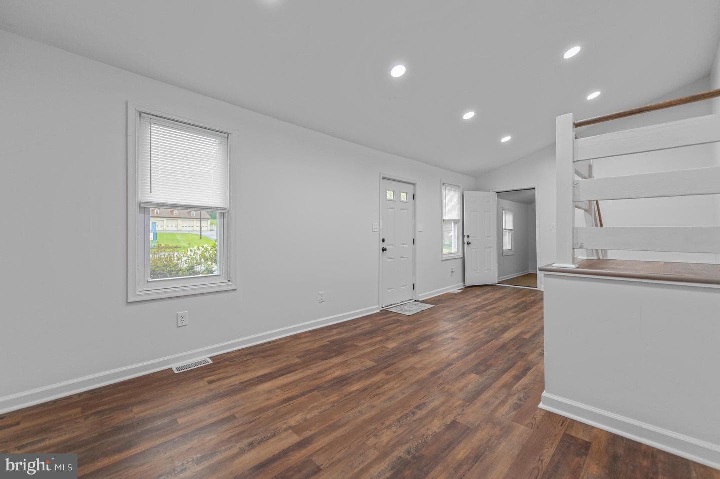 1402 Valley Road photo 12
