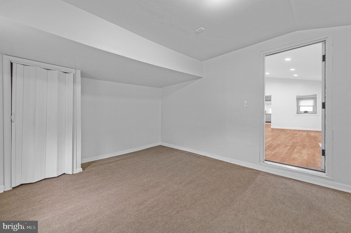 1402 Valley Road photo 26