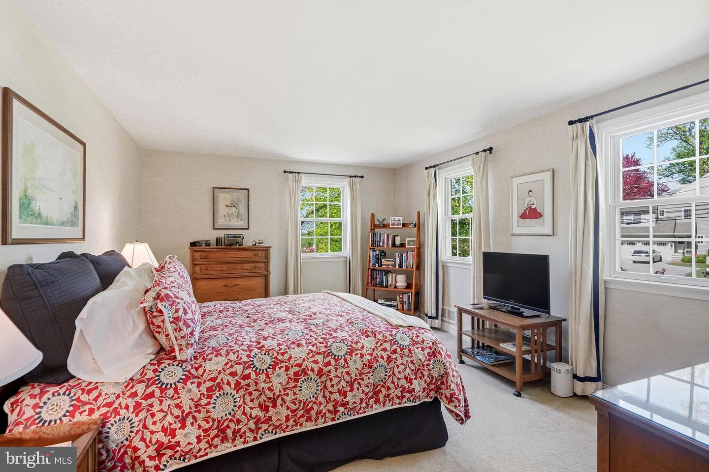 388 Castlewood Drive photo 42