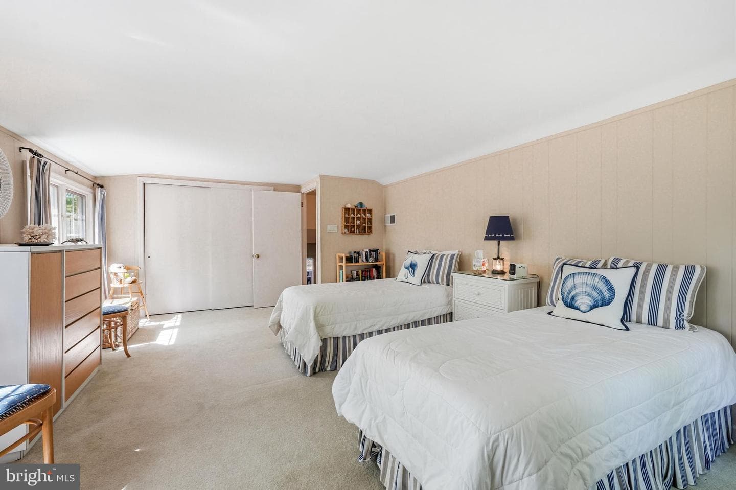 388 Castlewood Drive photo 49