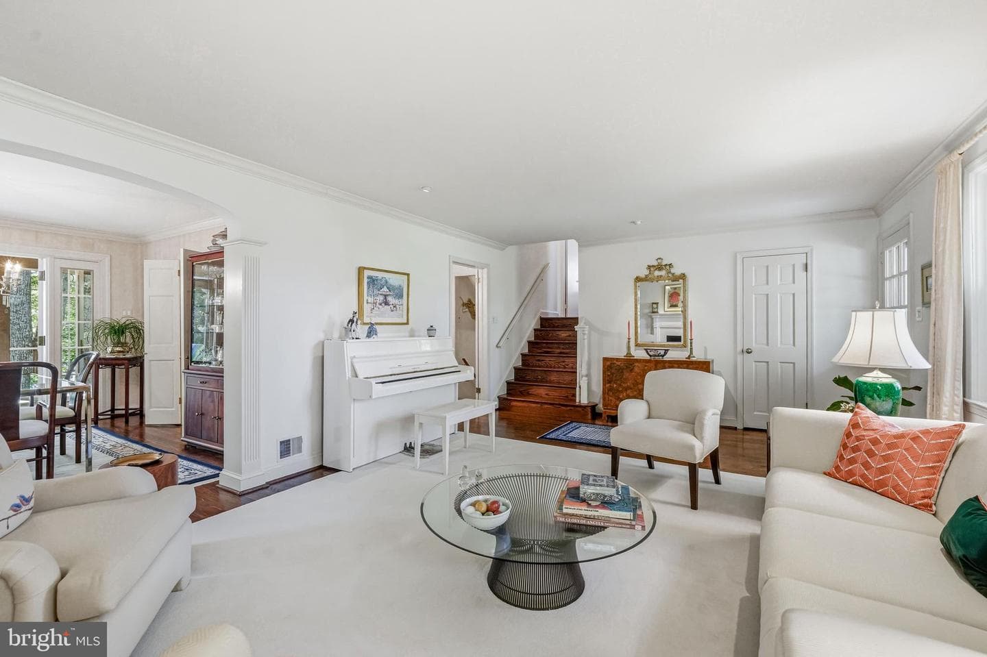 388 Castlewood Drive photo 8
