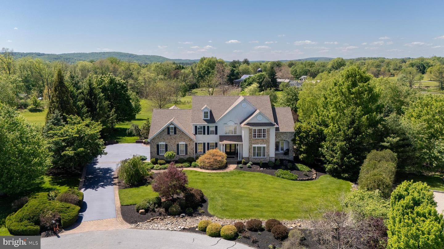 93 Hearthstone Circle, Phoenixville