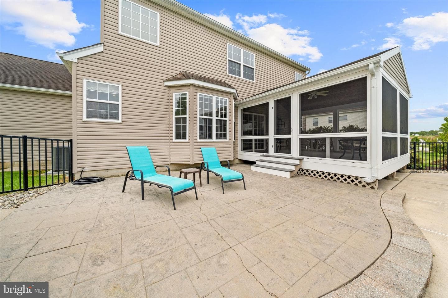 17 Allsmeer Drive photo 71