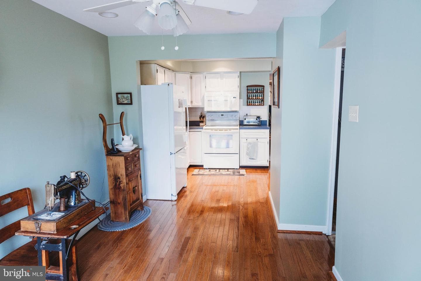 151 Walnut Street photo 9
