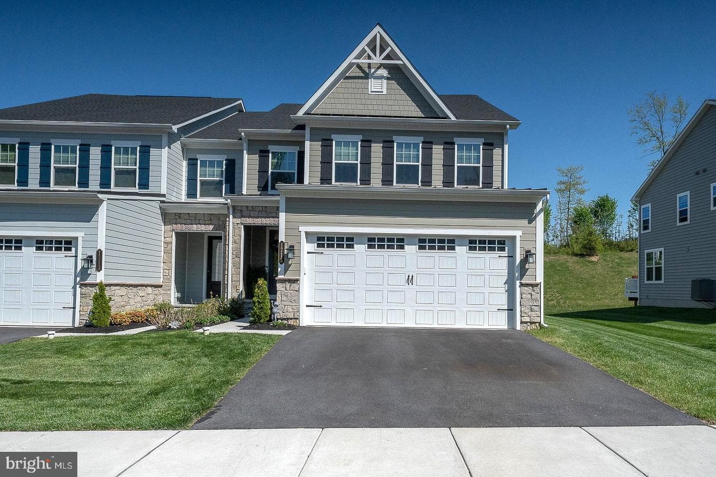 1715 Frost Lane