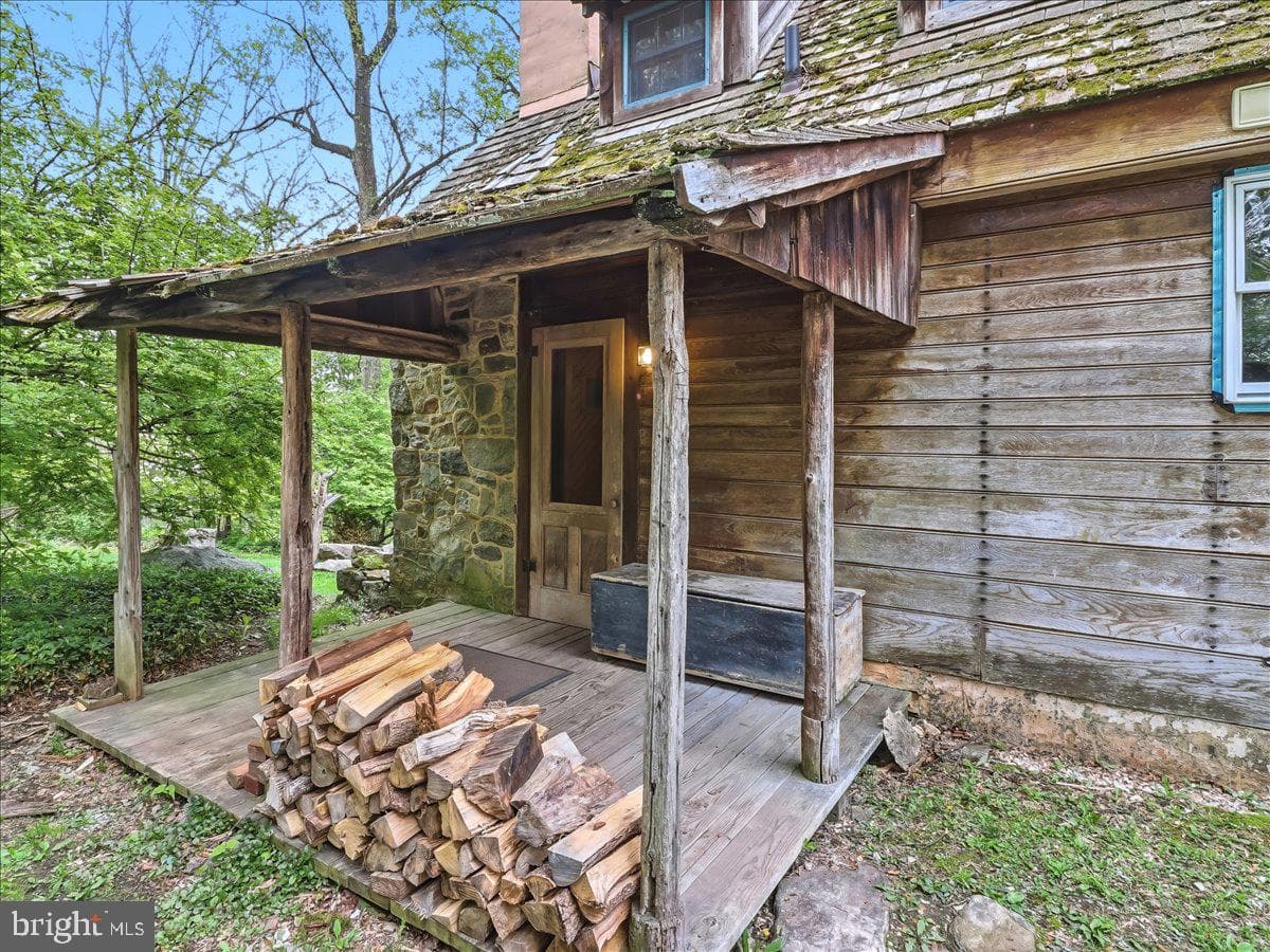 3063 Creek Road photo 10