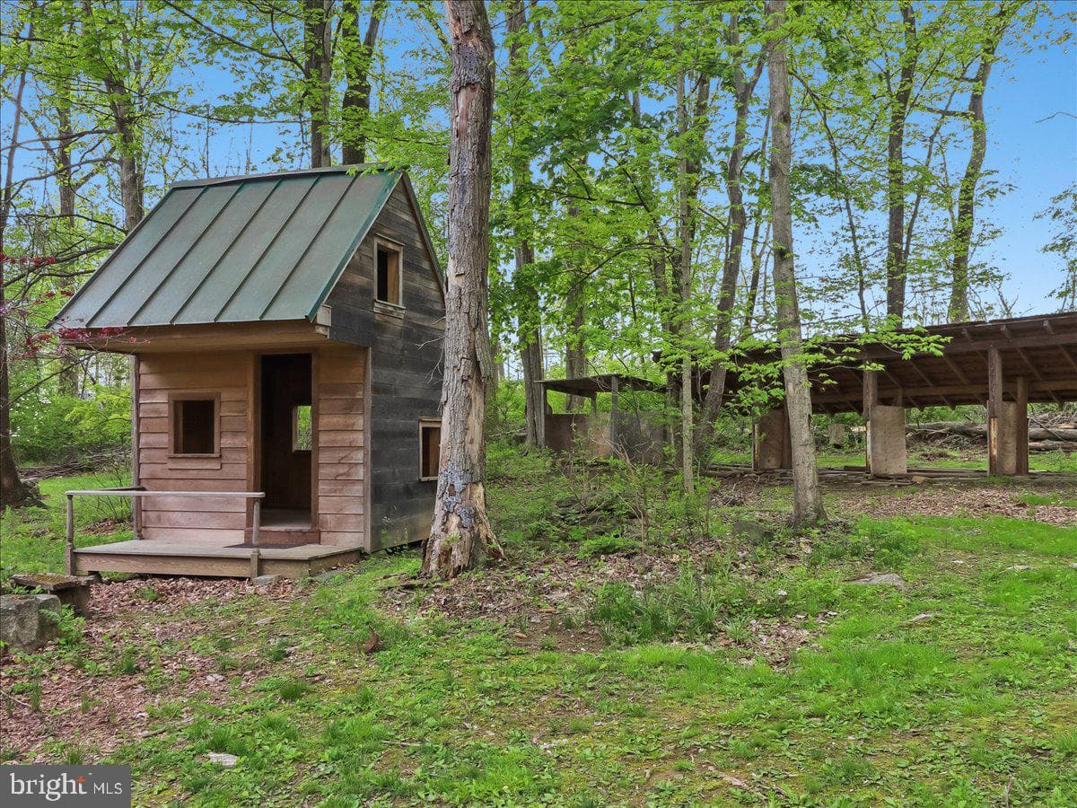 3063 Creek Road photo 14