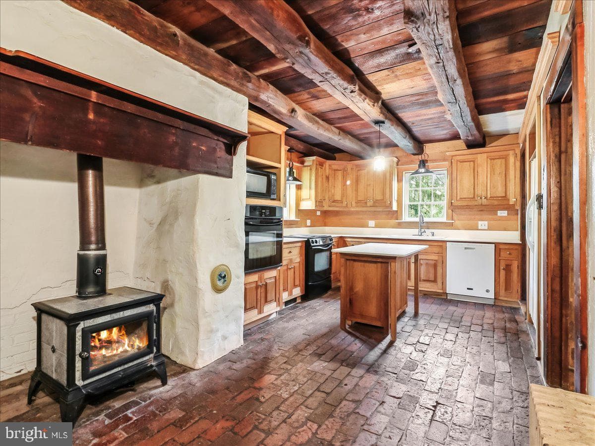 3063 Creek Road photo 22