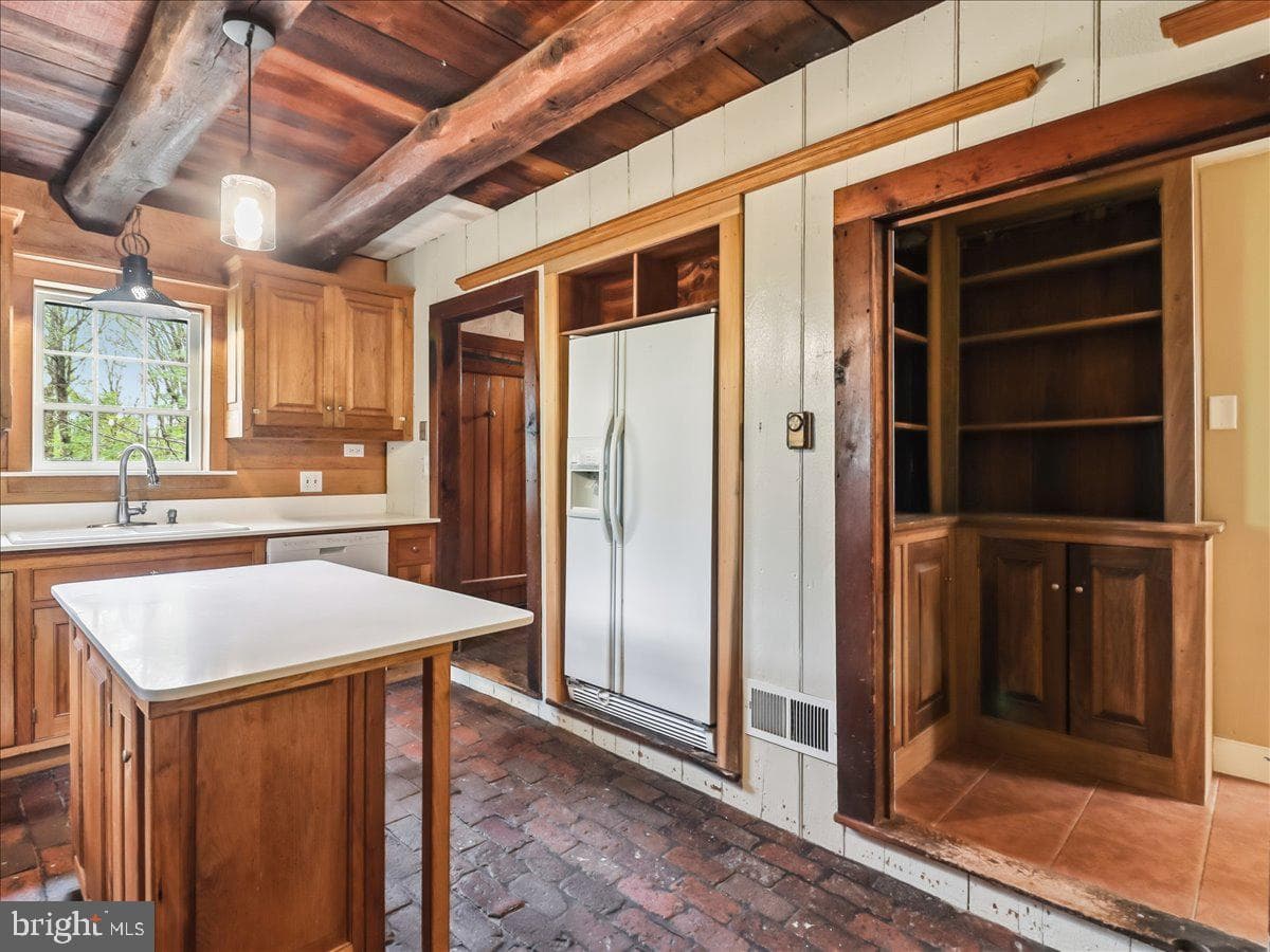 3063 Creek Road photo 24