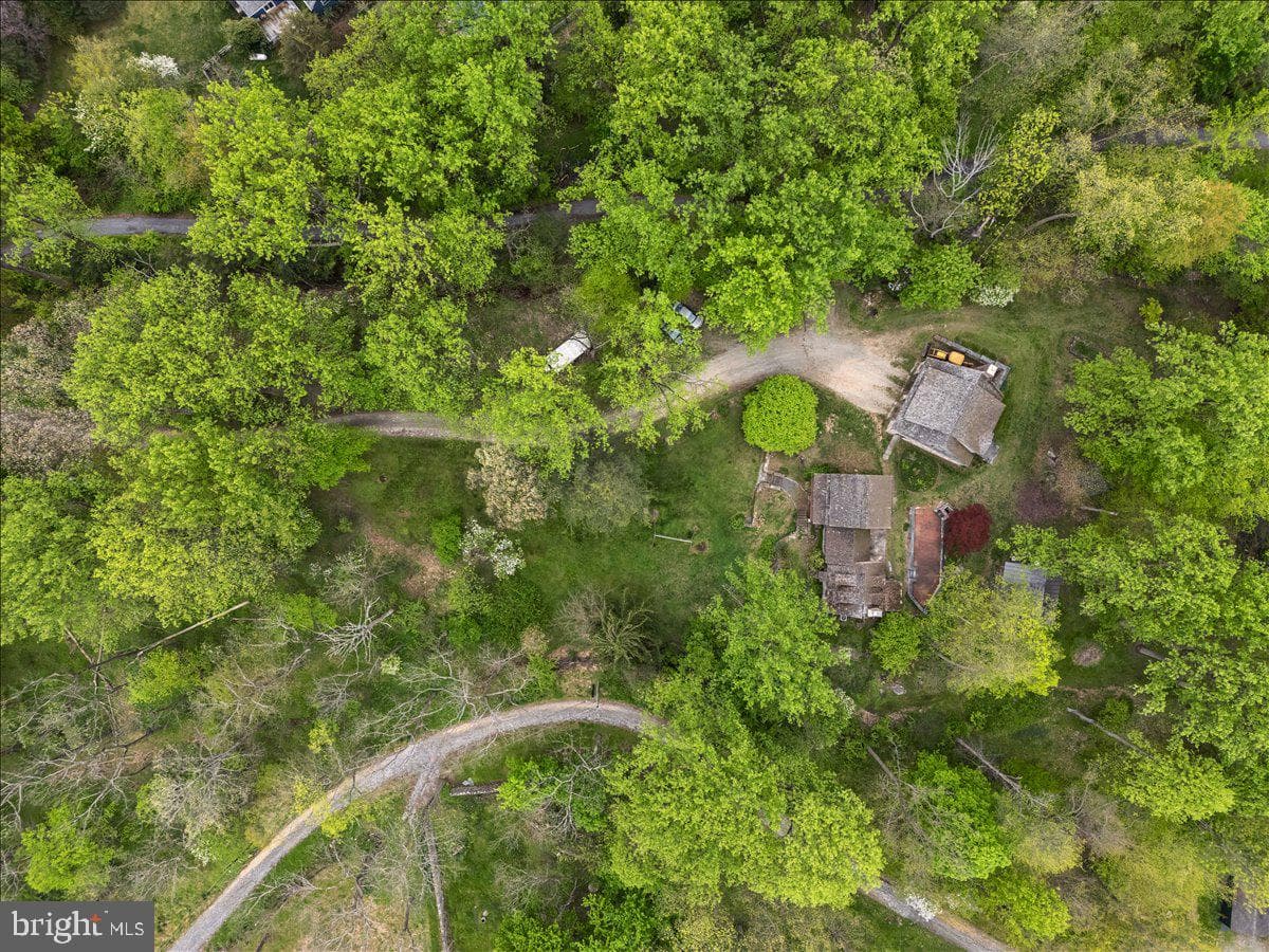 3063 Creek Road photo 32