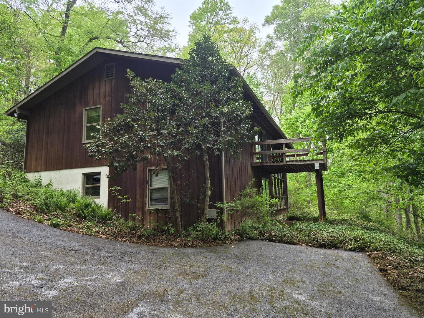 1941 Sawmill Road photo 2