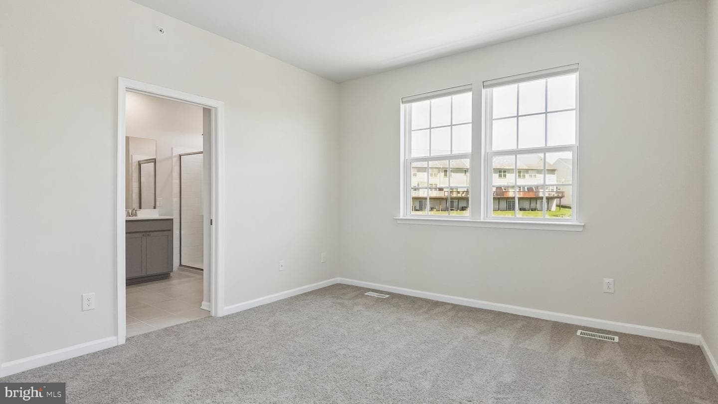 250 Smithworks Boulevard photo 27