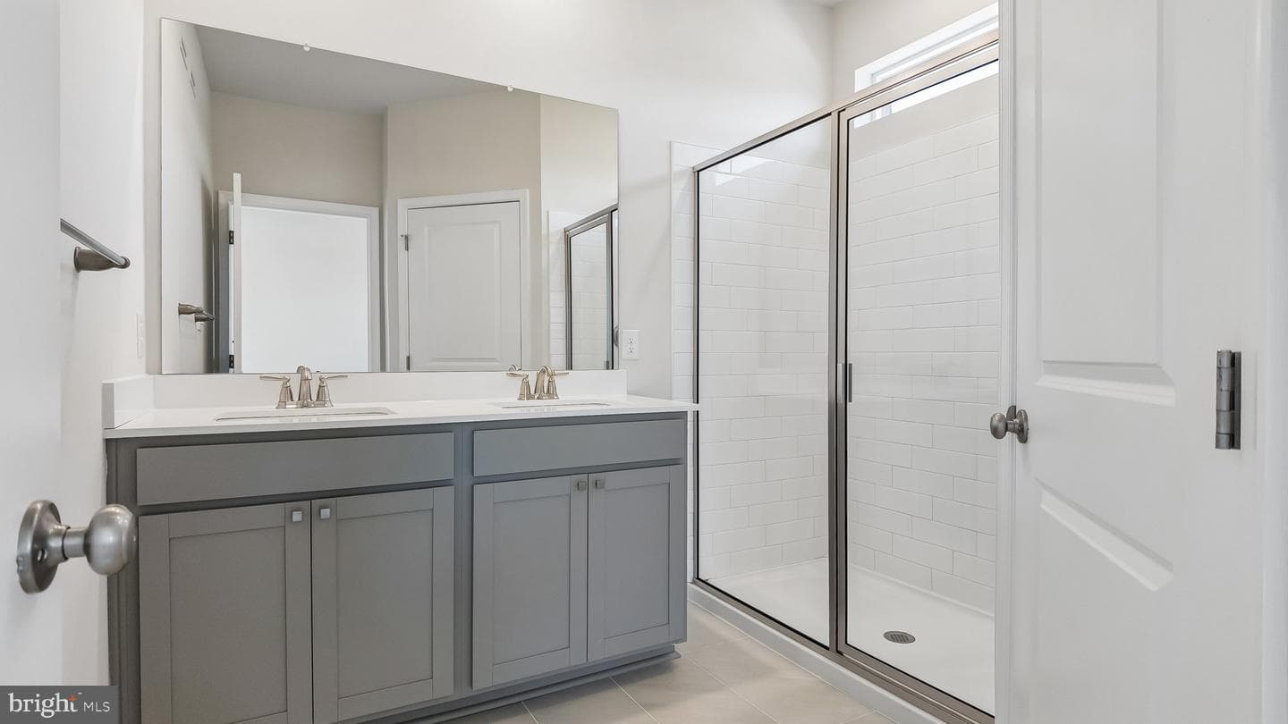 250 Smithworks Boulevard photo 28