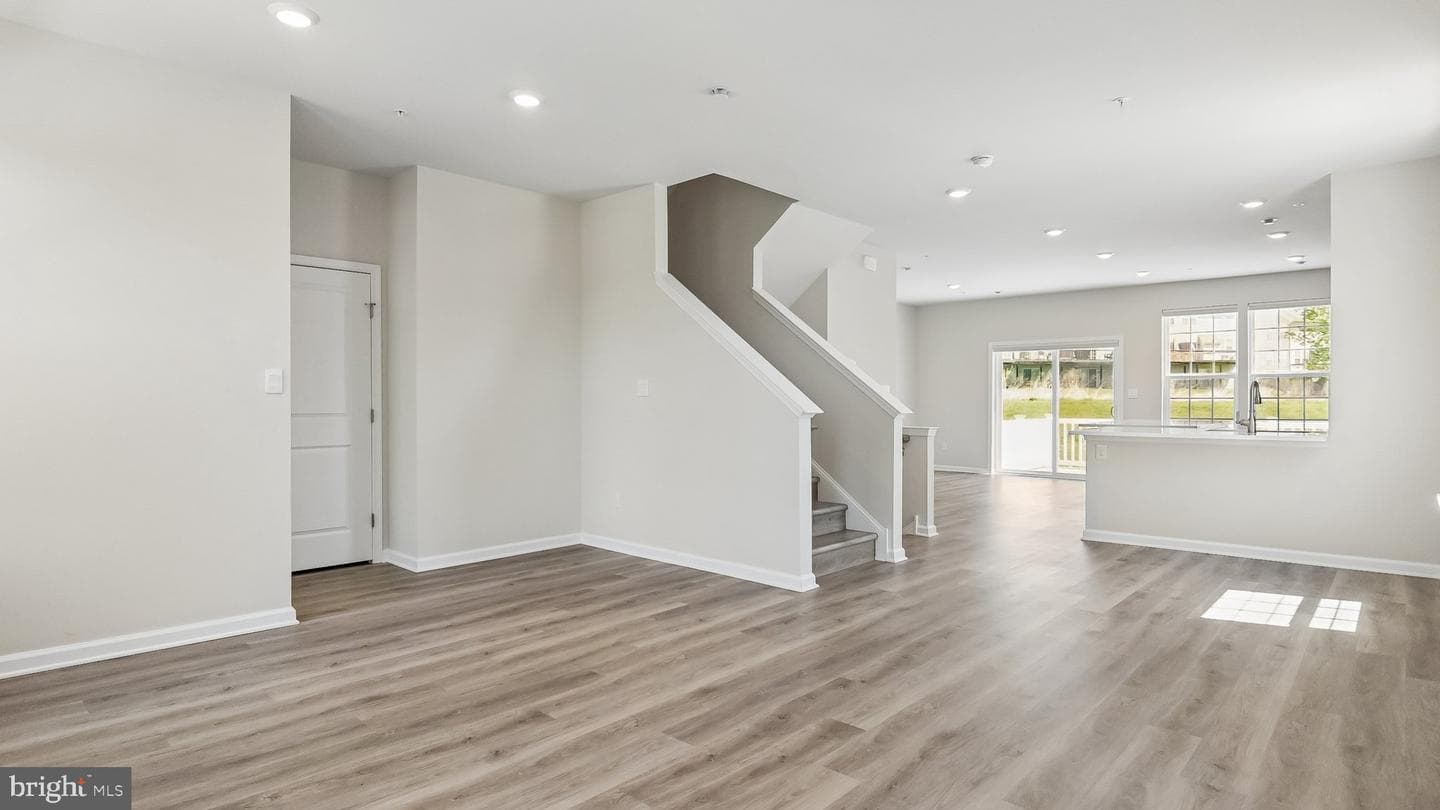 250 Smithworks Boulevard photo 6