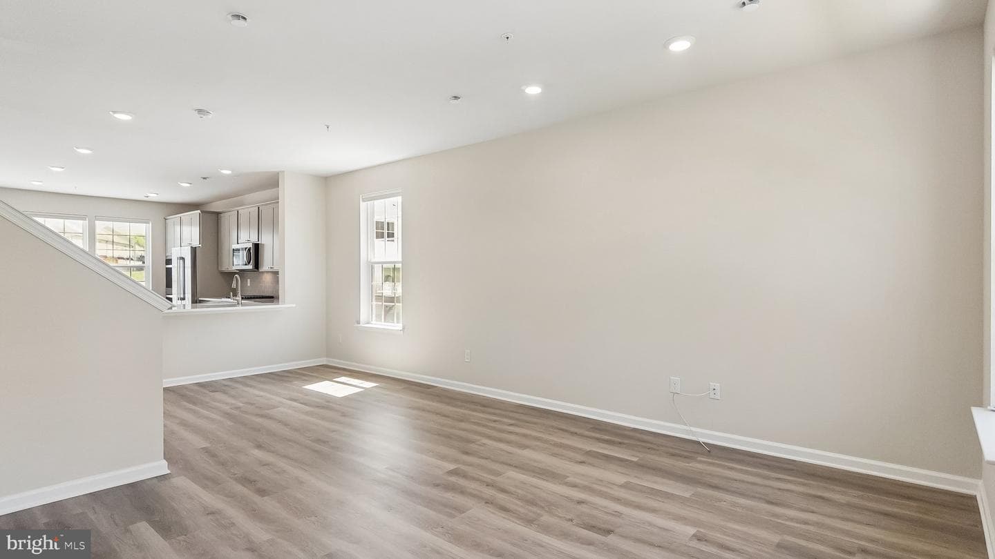 250 Smithworks Boulevard photo 8