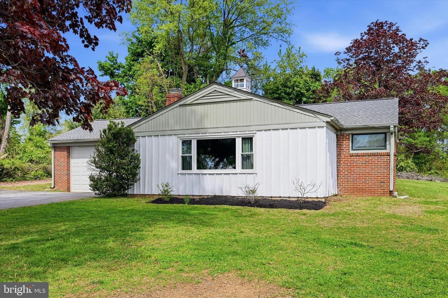 110 Ponds Edge Drive photo 33