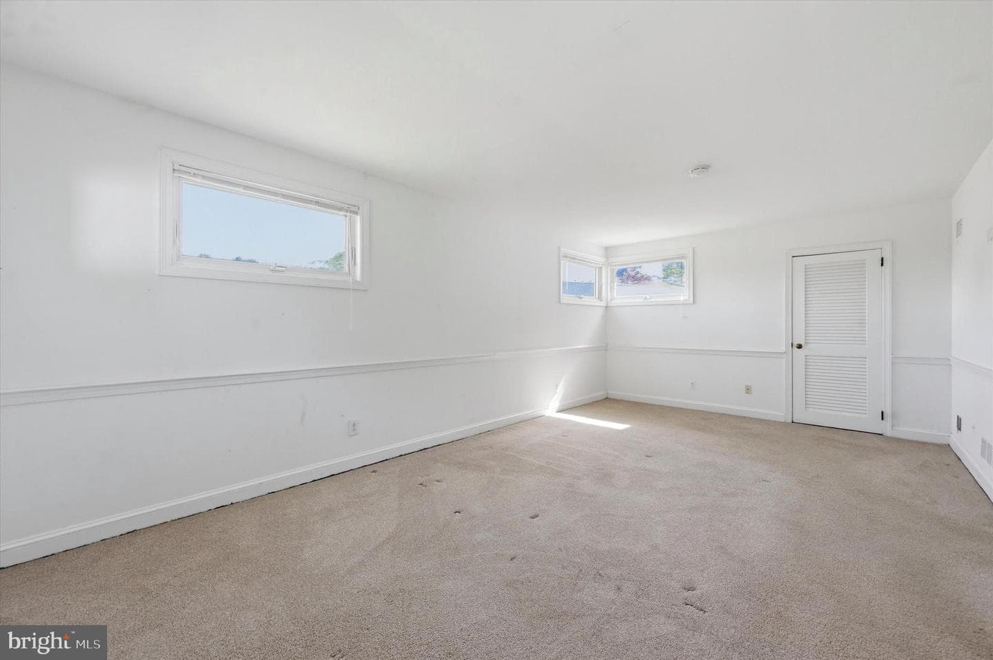 110 Ponds Edge Drive photo 37