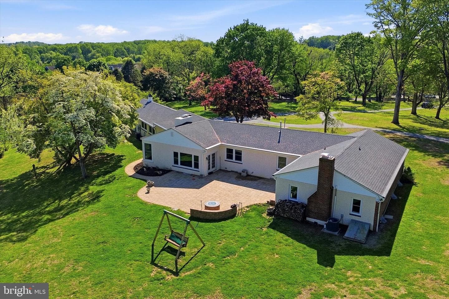 110 Ponds Edge Drive photo 39