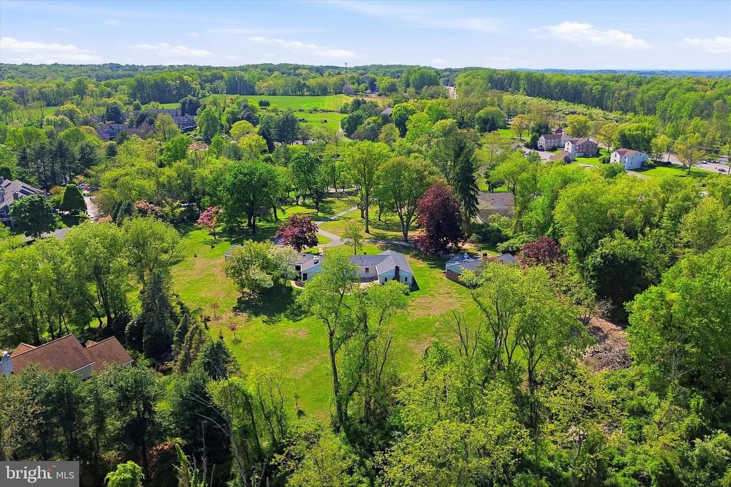 110 Ponds Edge Drive photo 42