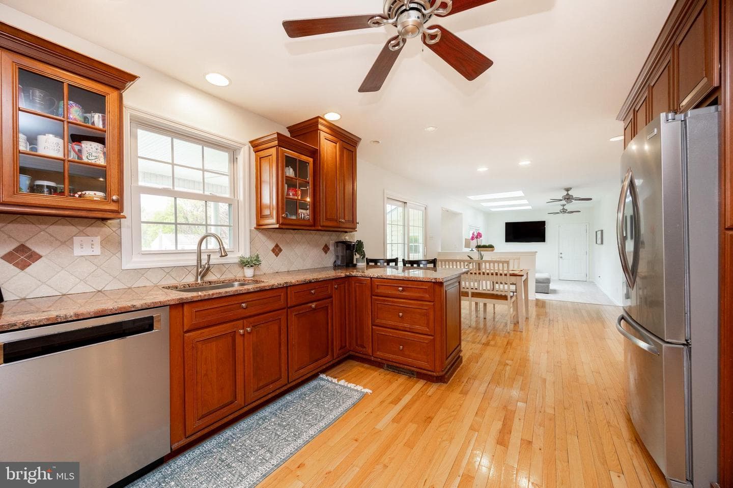 380 Devon Drive photo 12