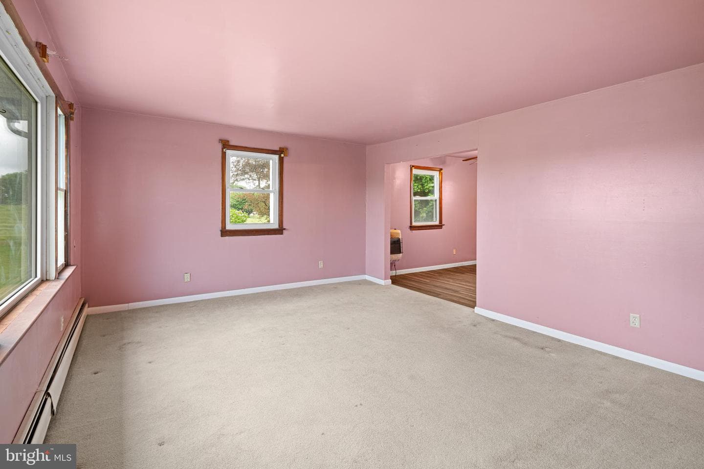557 Media Road photo 10