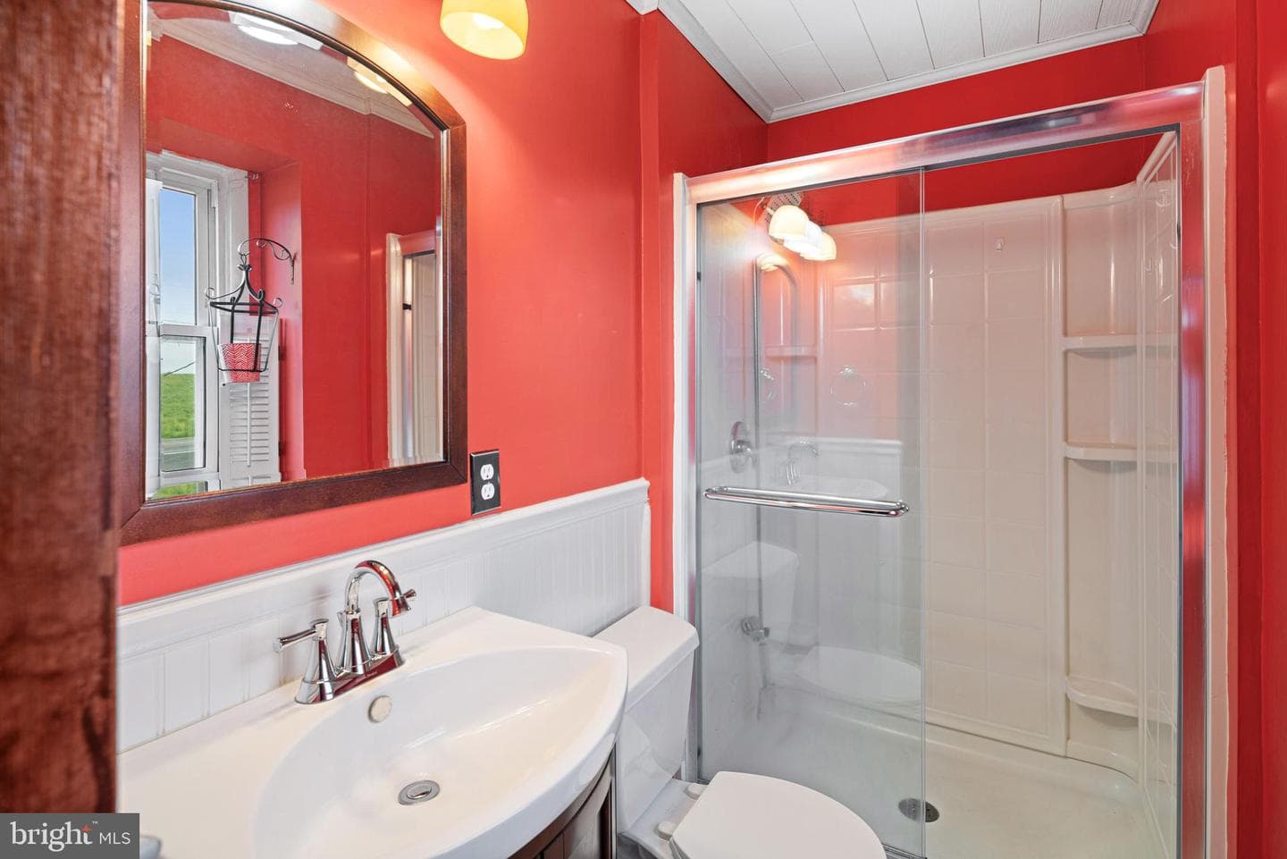 557 Media Road photo 13