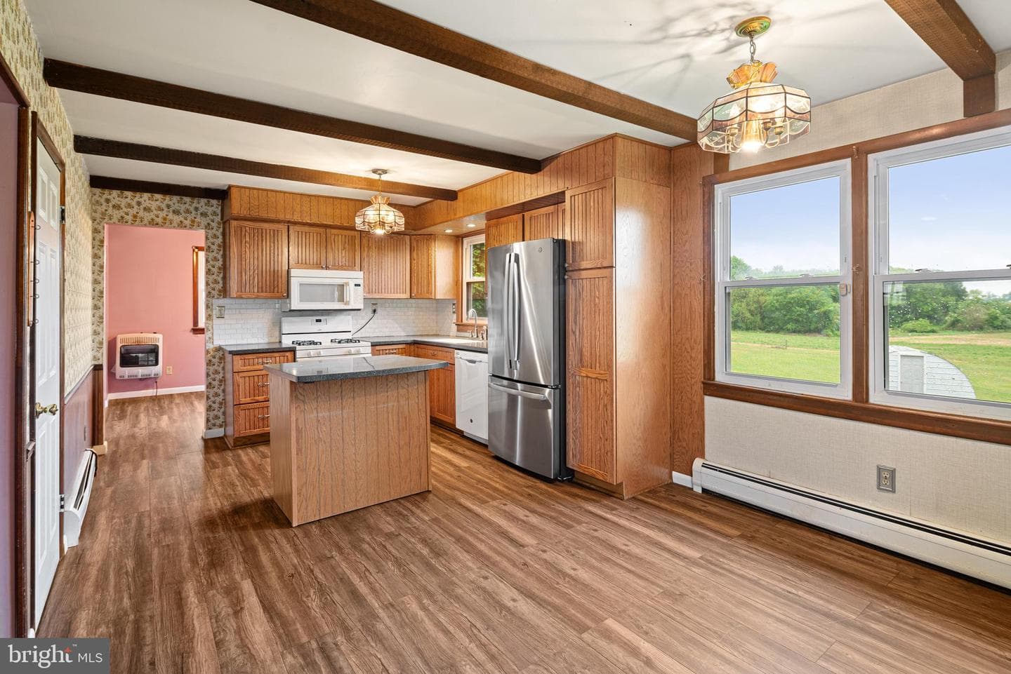 557 Media Road photo 5