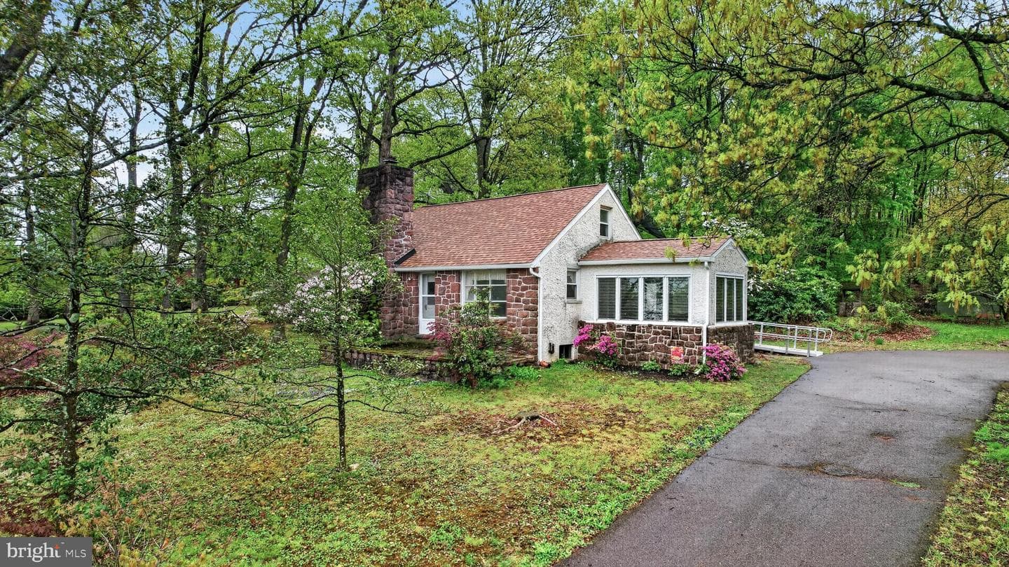 1740 Harmonyville Road photo 4