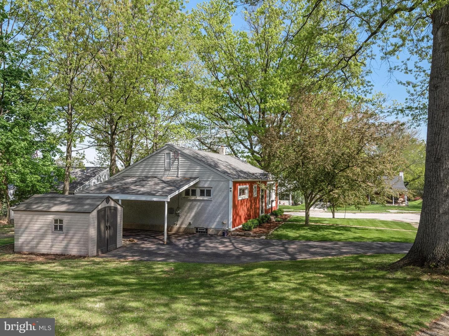 1200 Tyler Avenue photo 7
