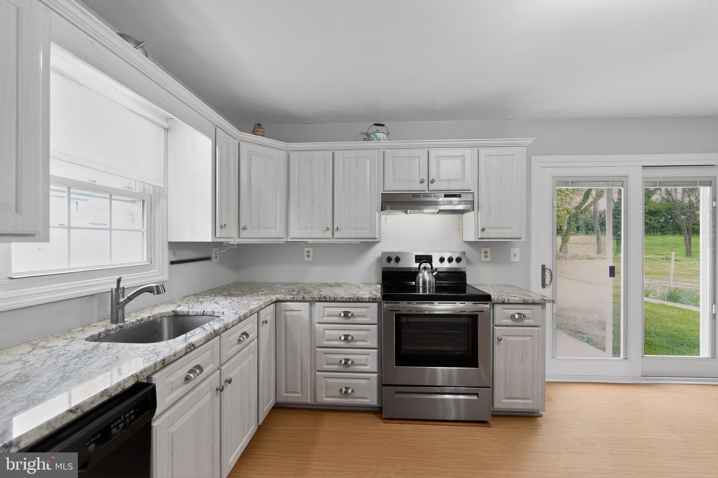 192 Plaza Drive photo 10