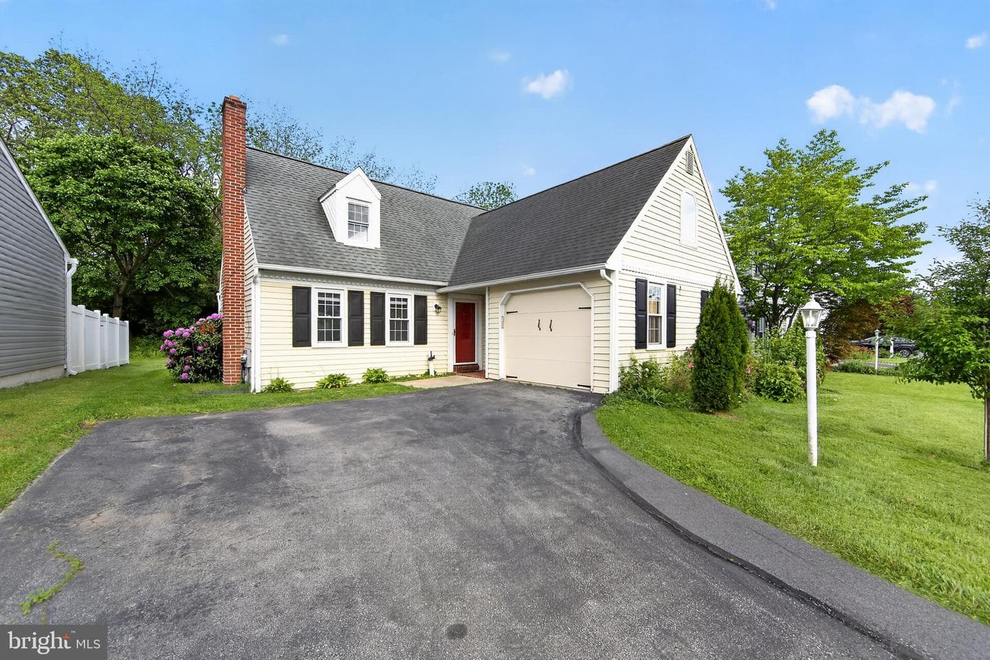 192 Plaza Drive photo 2